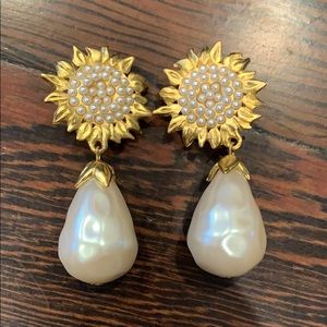 Karl Lagerfeld vintage rare pearl gold earrings